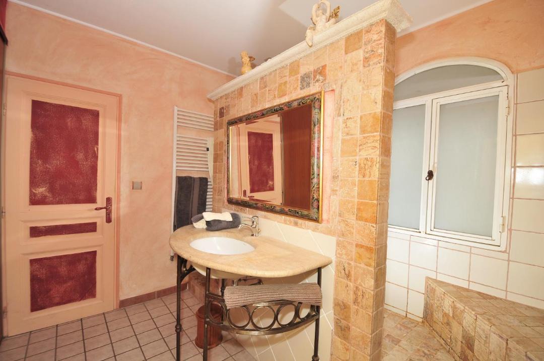 Photo of Bathroom in Mondragon