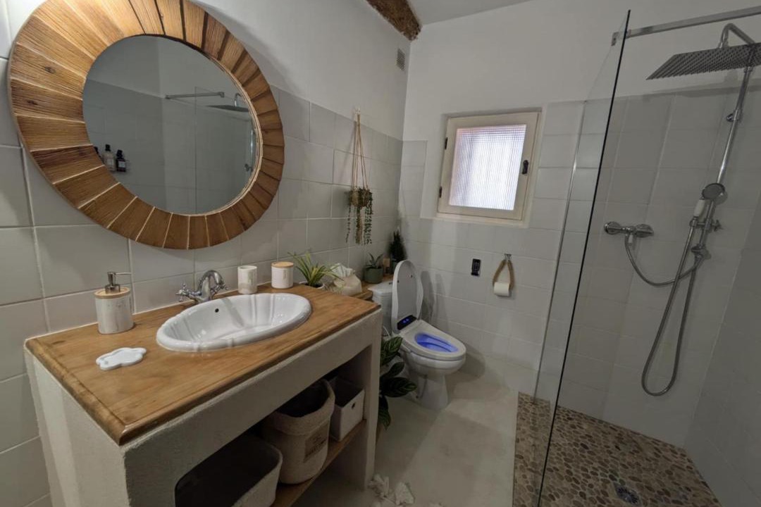 Photo of Bathroom in Saint-Saturnin-les-Avignon