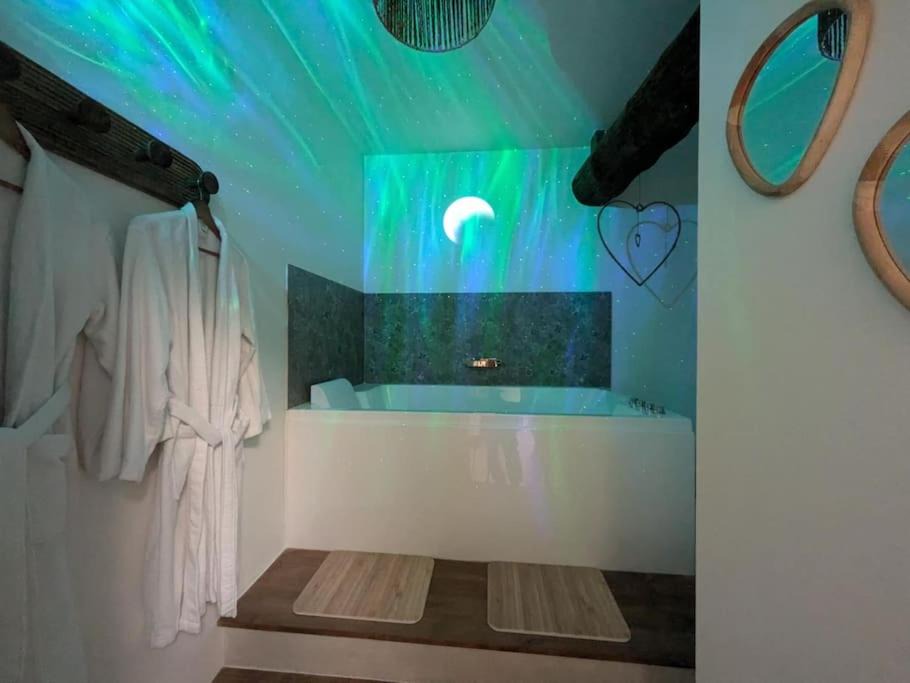 Photo of Bathroom in Saint-Saturnin-les-Avignon