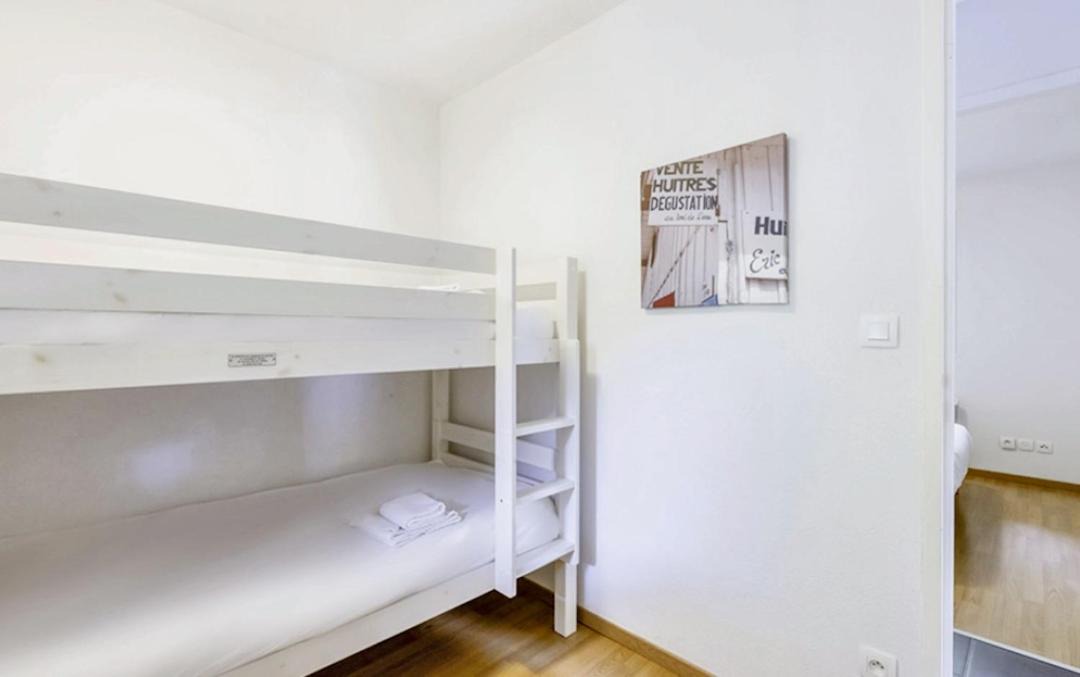 Photo of Bedroom in Saint-Saturnin-les-Avignon