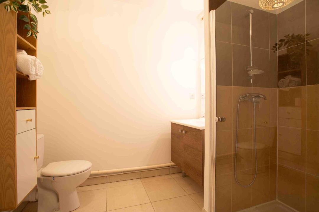 Photo of Bathroom in Montfavet