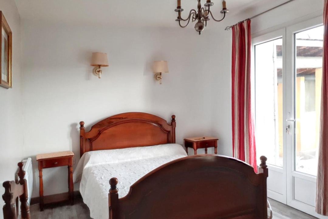 Photo of Bedroom in Caromb
