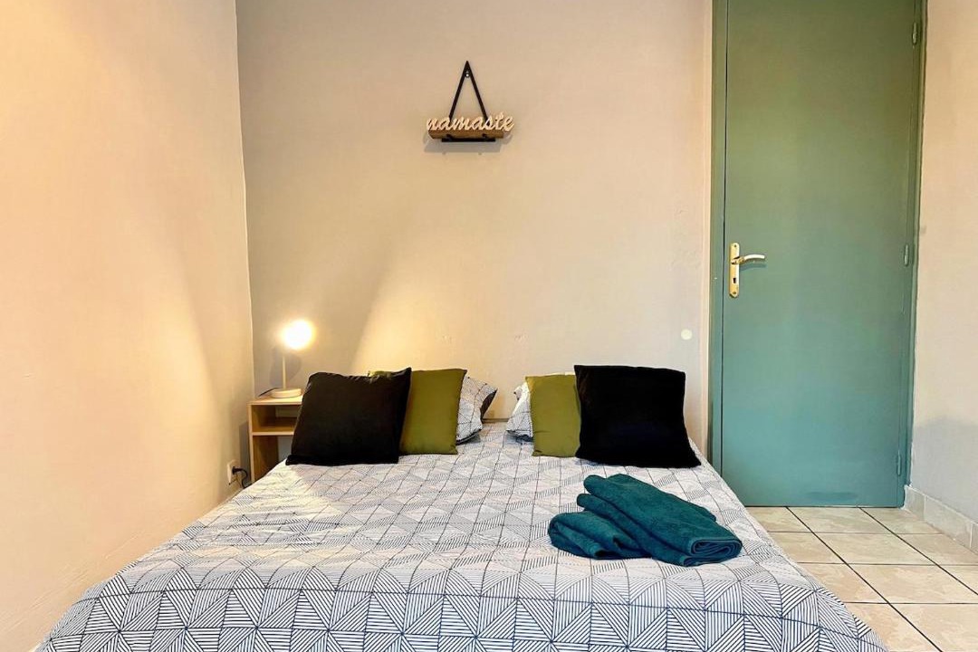Photo of Bedroom in Saint-Chamas