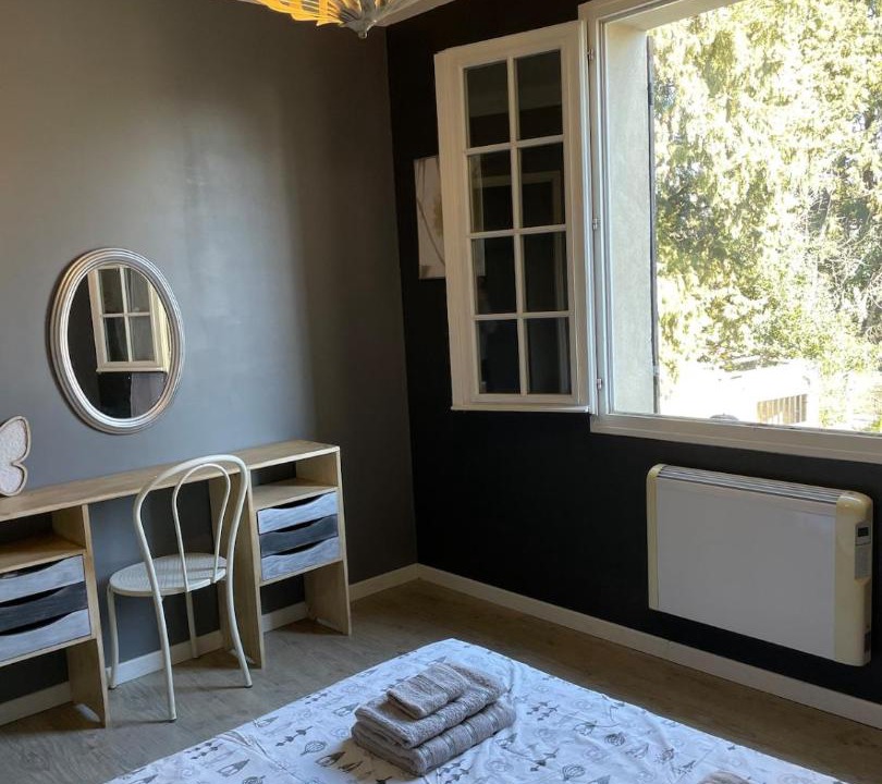 Photo of Bedroom in Bedarrides