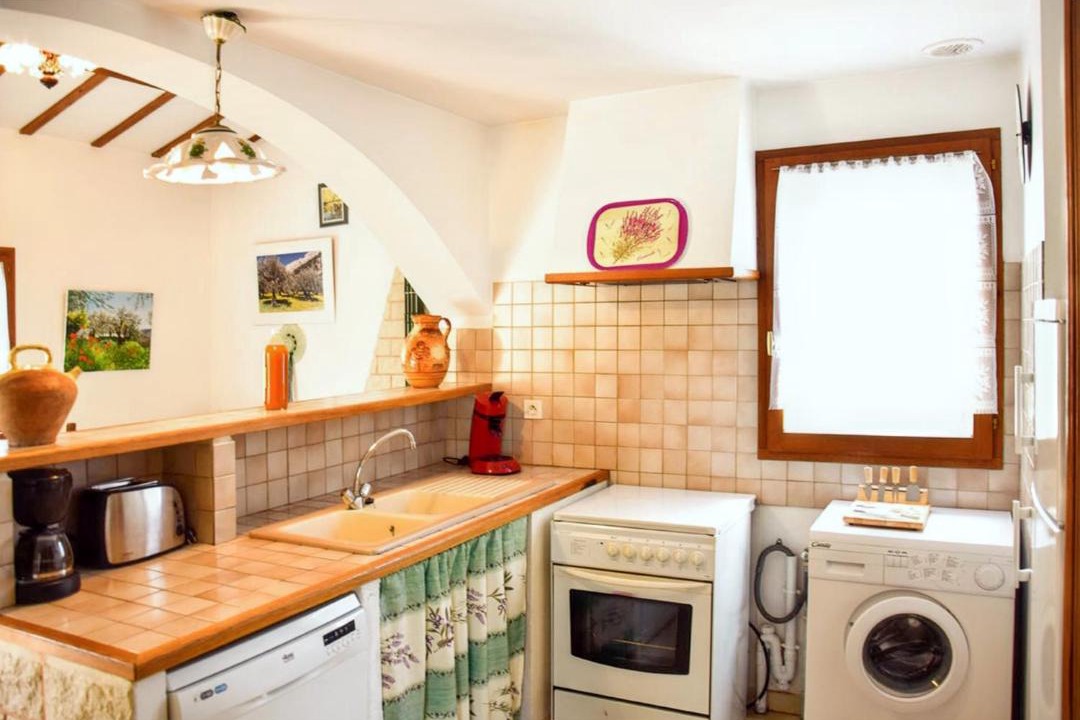 Photo of Kitchen in La Roche-sur-le-Buis