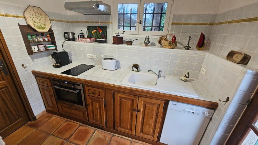Photo of Kitchen in Saint-Cezaire-sur-Siagne