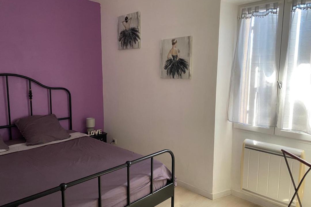 Photo of Bedroom in Saint-Chamas