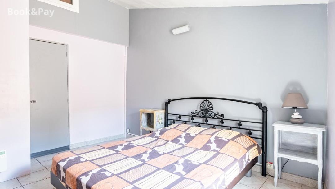 Photo of Bedroom in Regusse