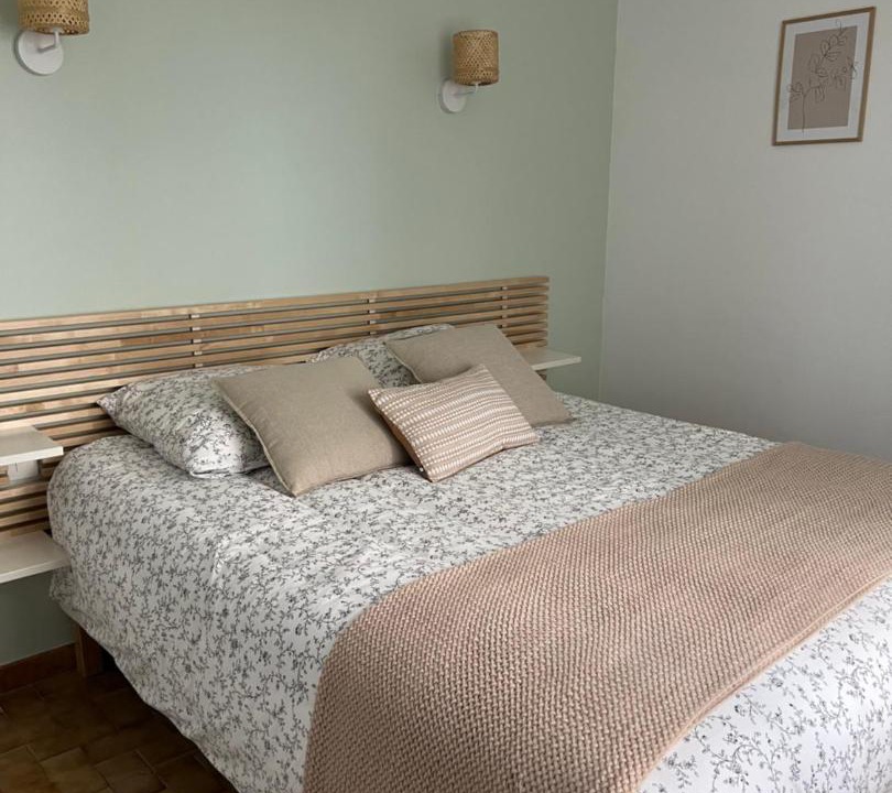 Photo of Bedroom in Orange