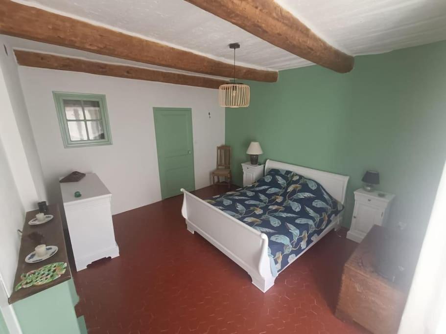 Photo of Bedroom in Allemagne-en-Provence