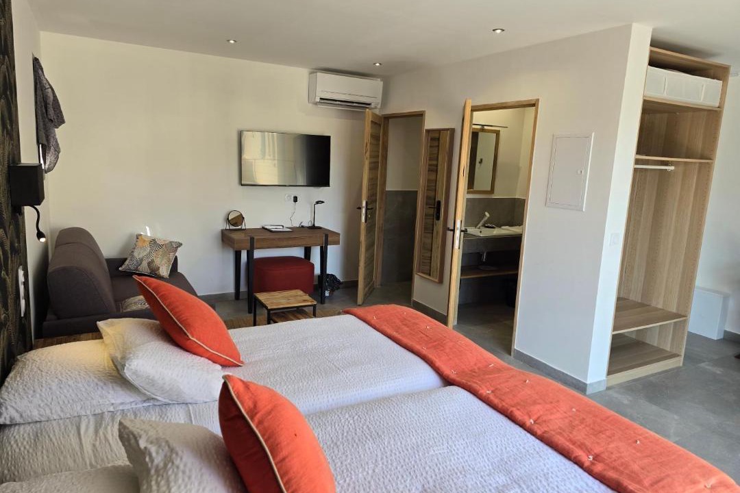 Photo of Bedroom in Cabrieres-d'Avignon