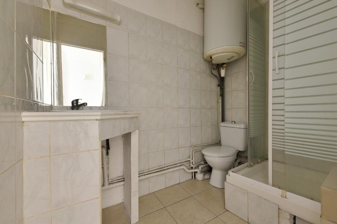 Photo of Bathroom in La Fare-les-Oliviers