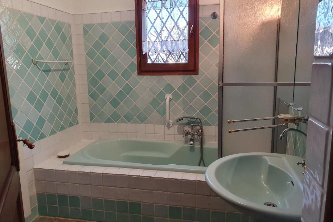 Photo of Bathroom in Ascros