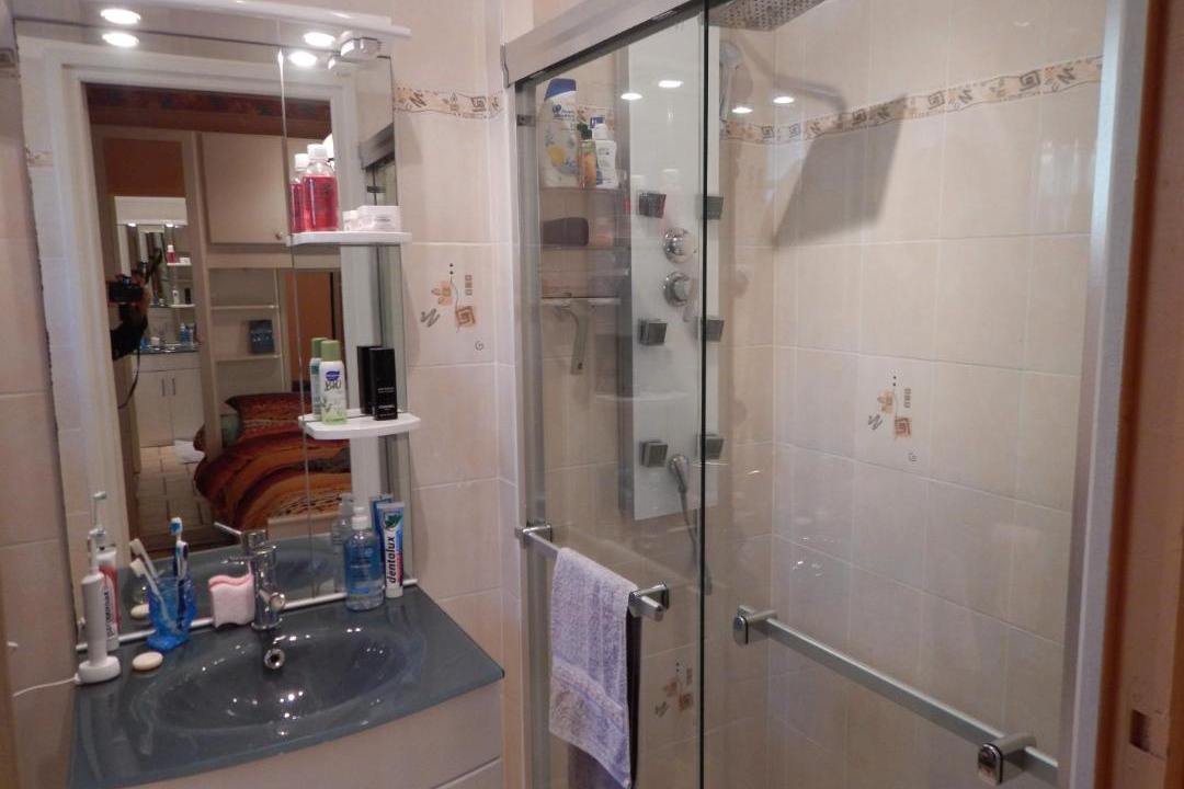 Photo of Bathroom in Figanieres