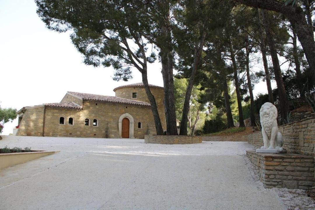 Photo of Buildings in Ollioules