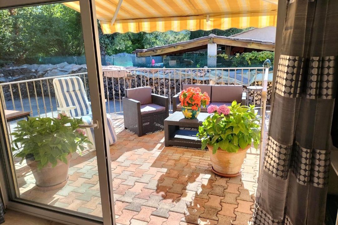 Photo of Patio Balcony in Saint-Cezaire-sur-Siagne