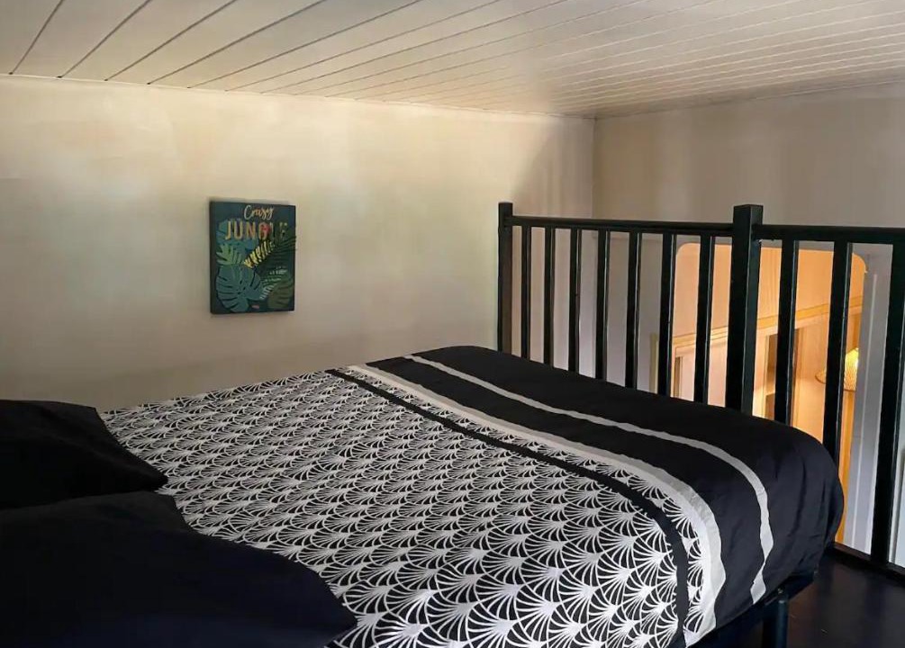 Photo of Bedroom in Hyeres