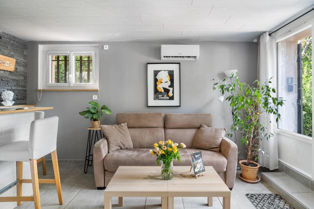 Photo of Livingroom in Cuers