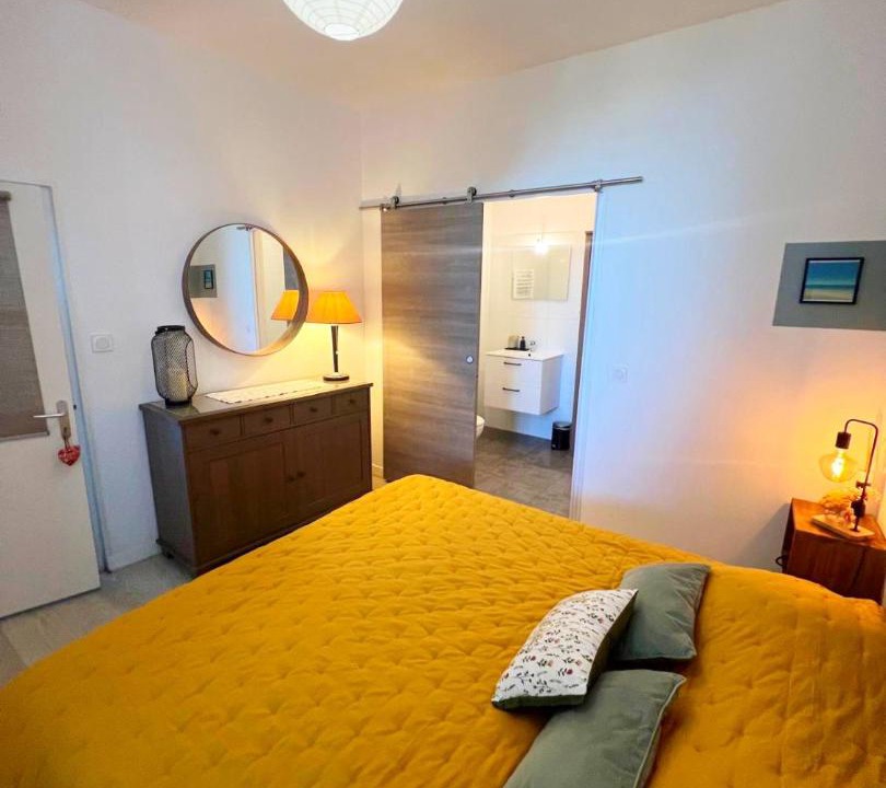 Photo of Bedroom in Chateauneuf-de-Gadagne