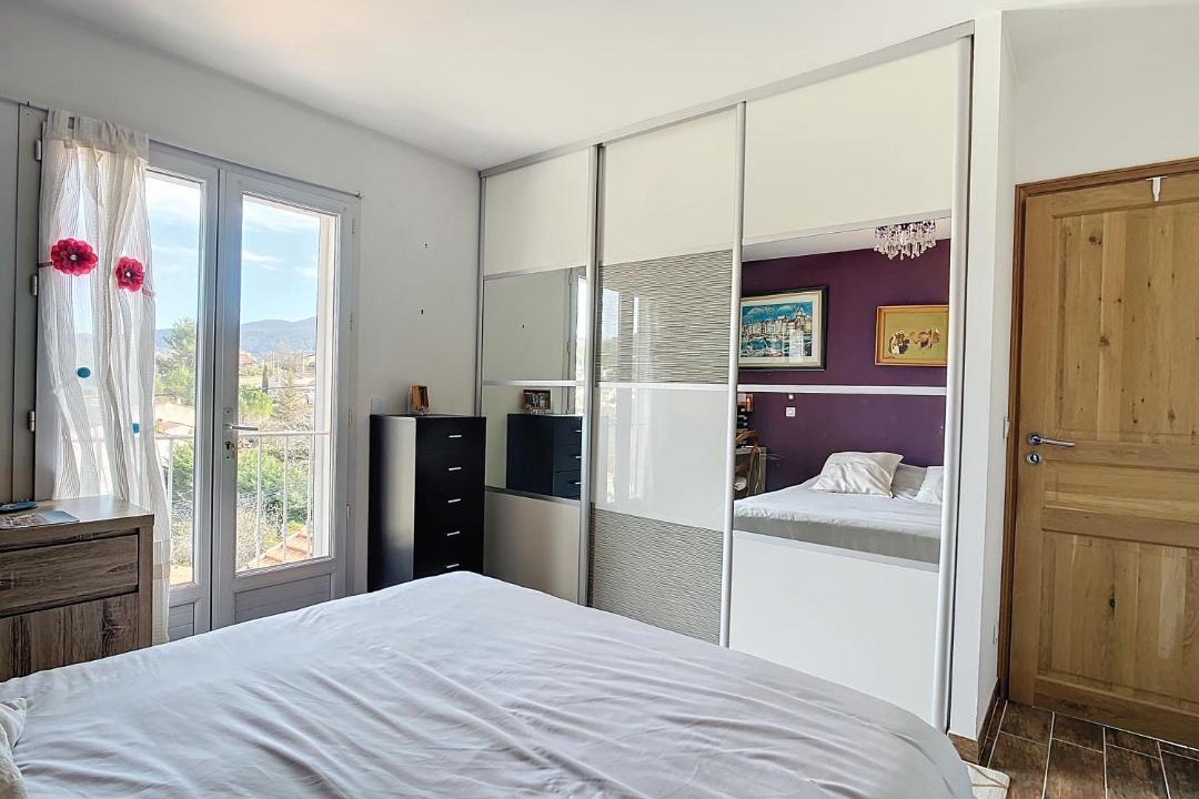 Photo of Bedroom in Auriol