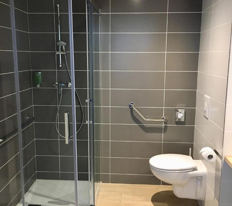 Photo of Bathroom in Saint-Mitre-les-Remparts