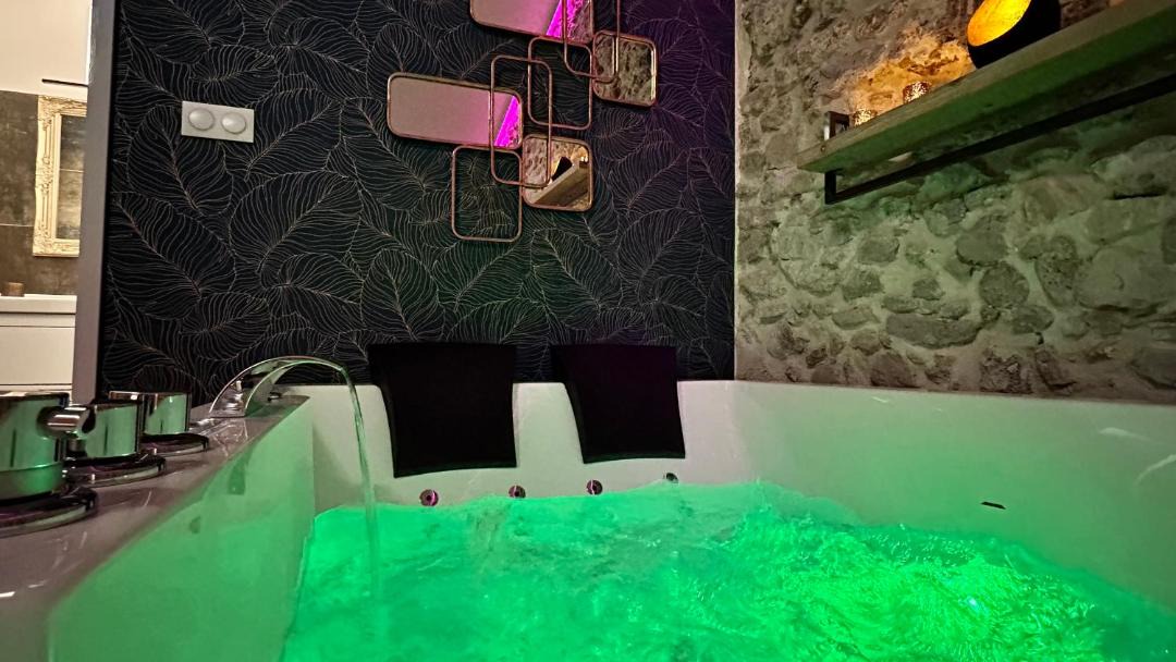 Photo of Bathroom in Tourves