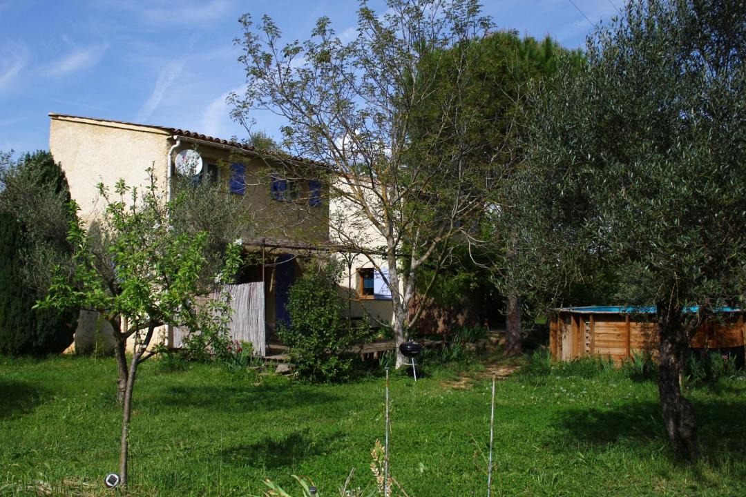 Photo of Buildings in Correns