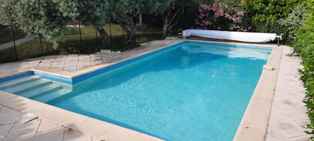 Photo of Outdoor in Caromb