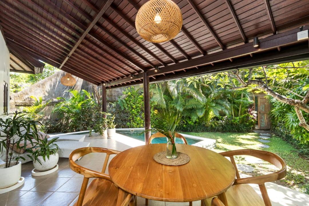 Photo of Patio Balcony in Sunset Road