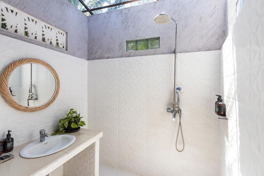 Photo of Bathroom in Sunset Road