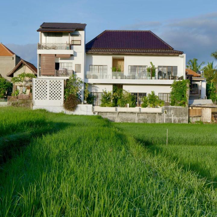 Photo of Buildings in Mambal