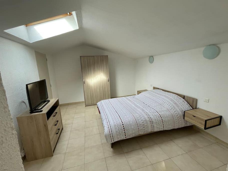 Photo of Bedroom in Cornillon-Confoux