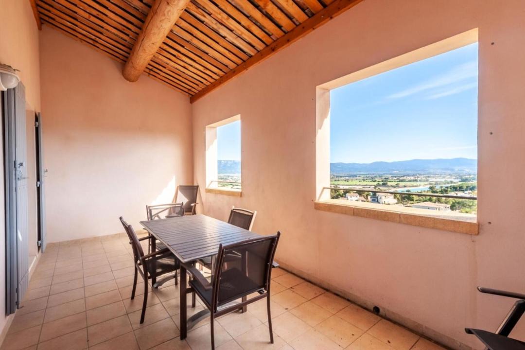 Photo of Patio Balcony in Pont Royal