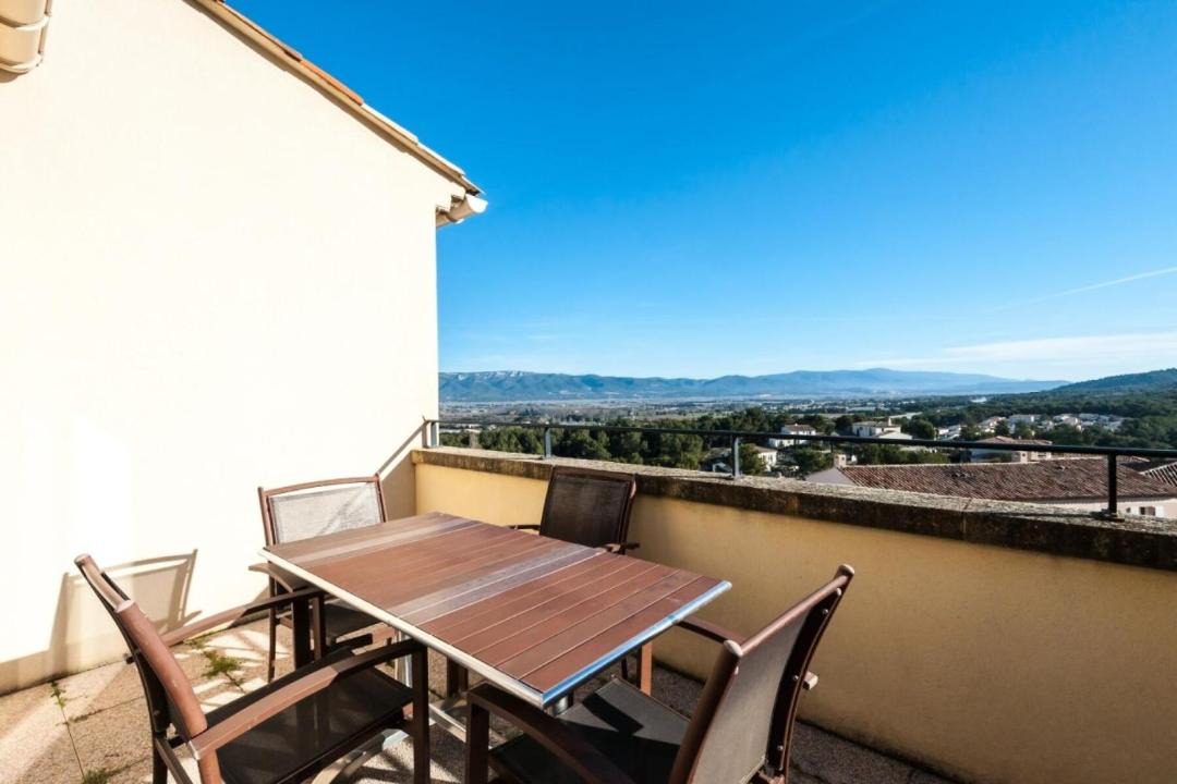 Photo of Patio Balcony in Pont Royal