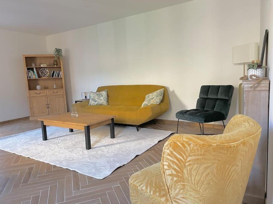 Photo of Livingroom in Cornillon-Confoux