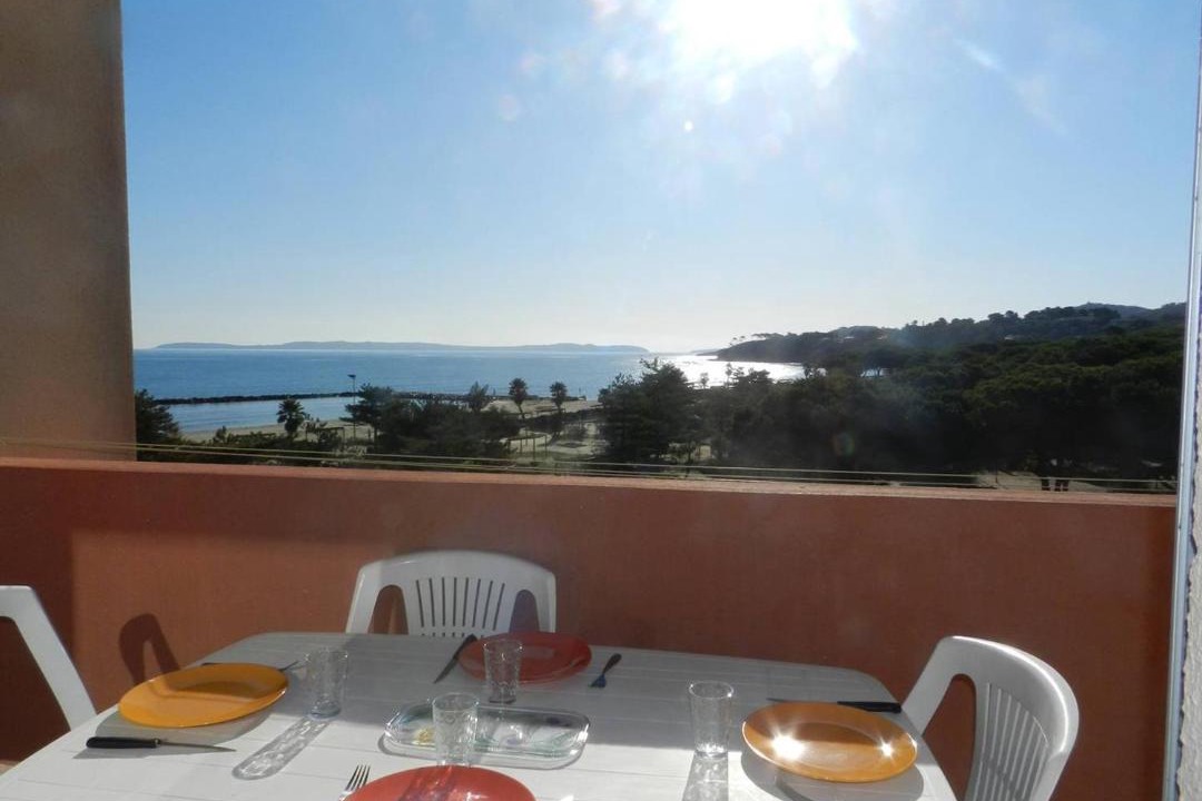 Photo of Patio Balcony in La Faviere