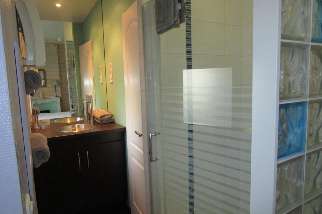 Photo of Bathroom in Orange