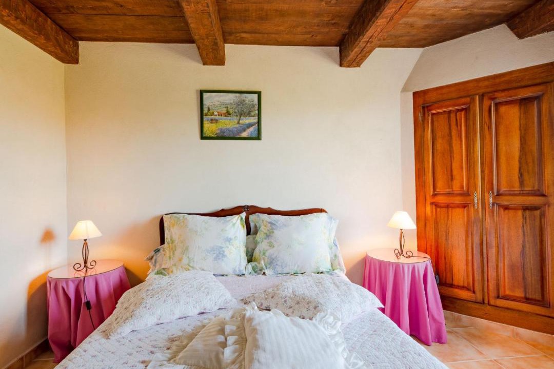 Photo of Bedroom in Bauduen