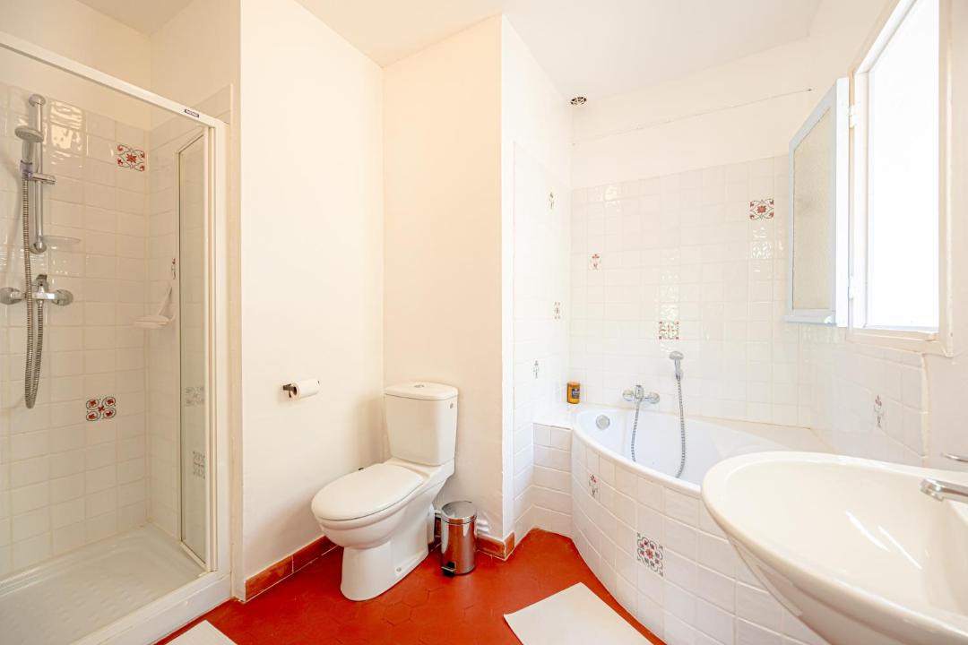 Photo of Bathroom in Entrecasteaux