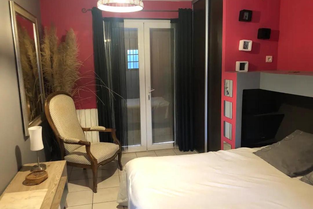 Photo of Bedroom in Entraigues-sur-la-Sorgue