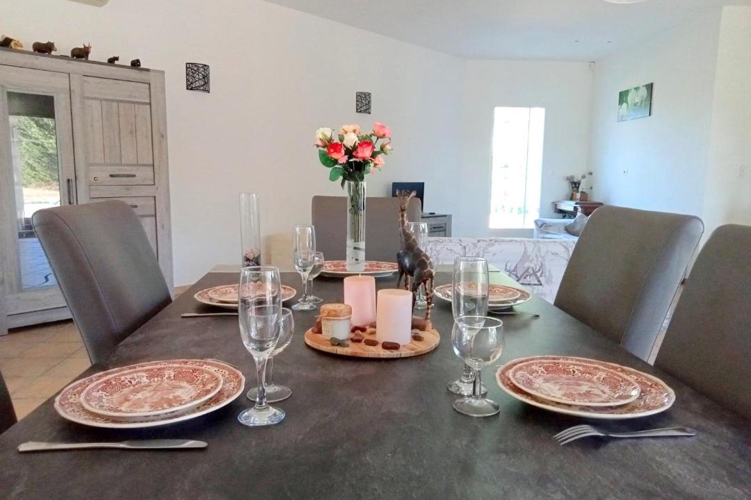 Photo of Kitchen in Jonquieres-Saint-Vincent