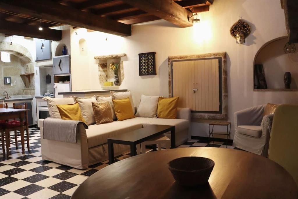 Photo of Livingroom in Castillon-du-Gard