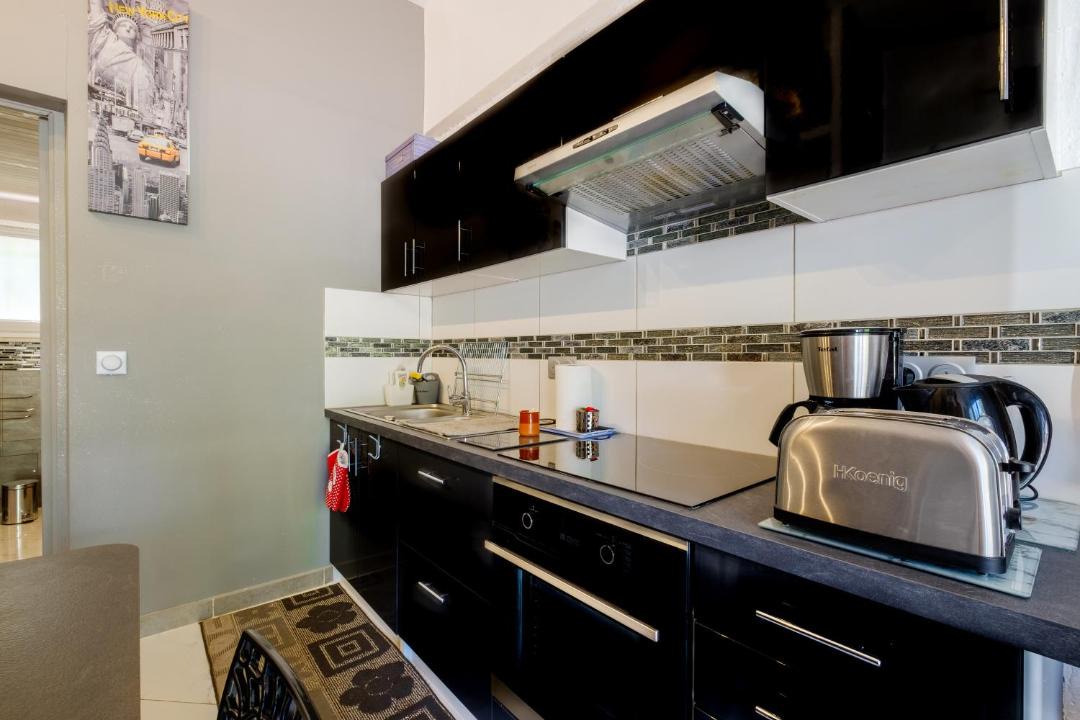 Photo of Kitchen in Saint-Cezaire-sur-Siagne