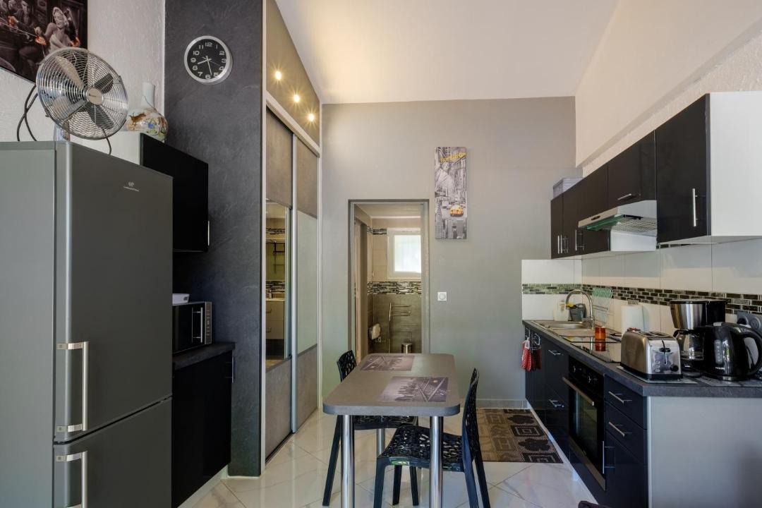 Photo of Kitchen in Saint-Cezaire-sur-Siagne