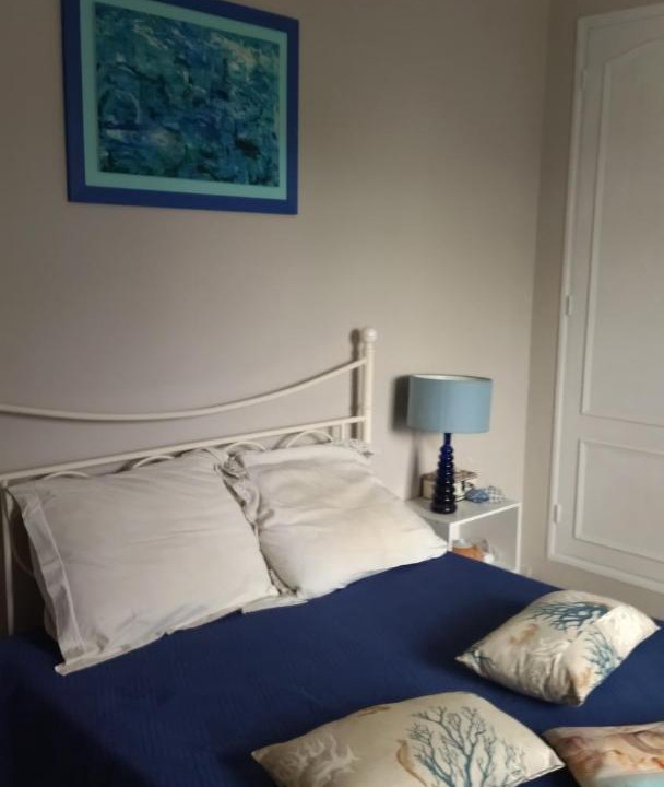 Photo of Bedroom in Velleron