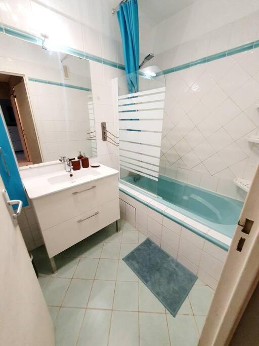 Photo of Bathroom in Marignane
