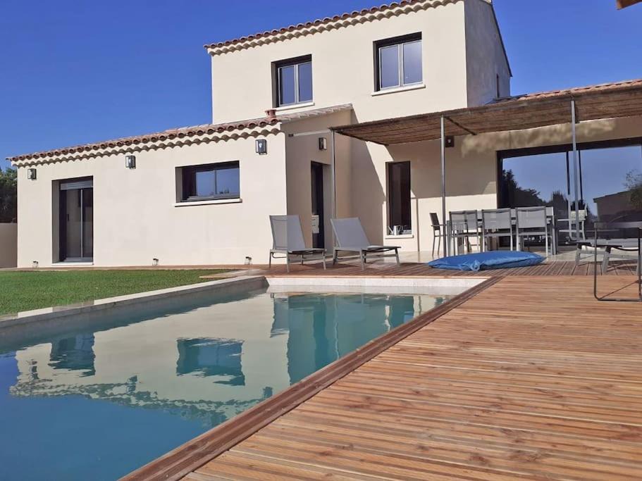 Photo of Outdoor in Maillane