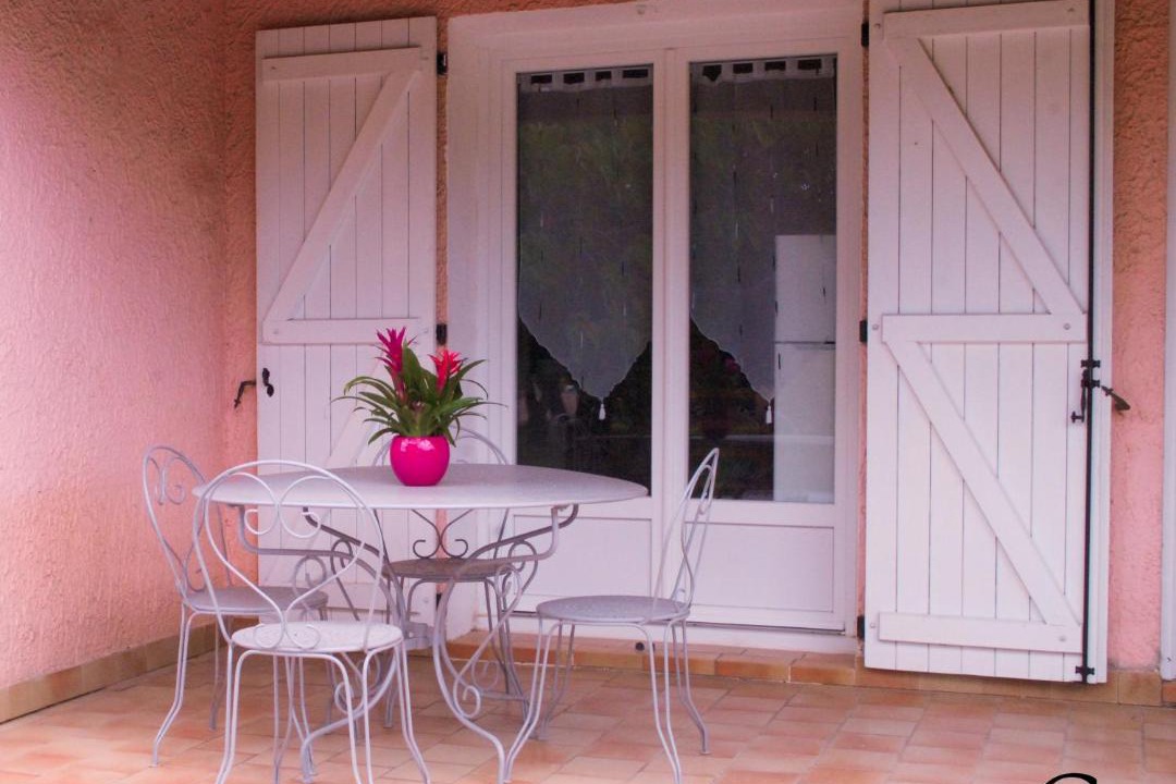 Photo of Others in Jonquieres-Saint-Vincent