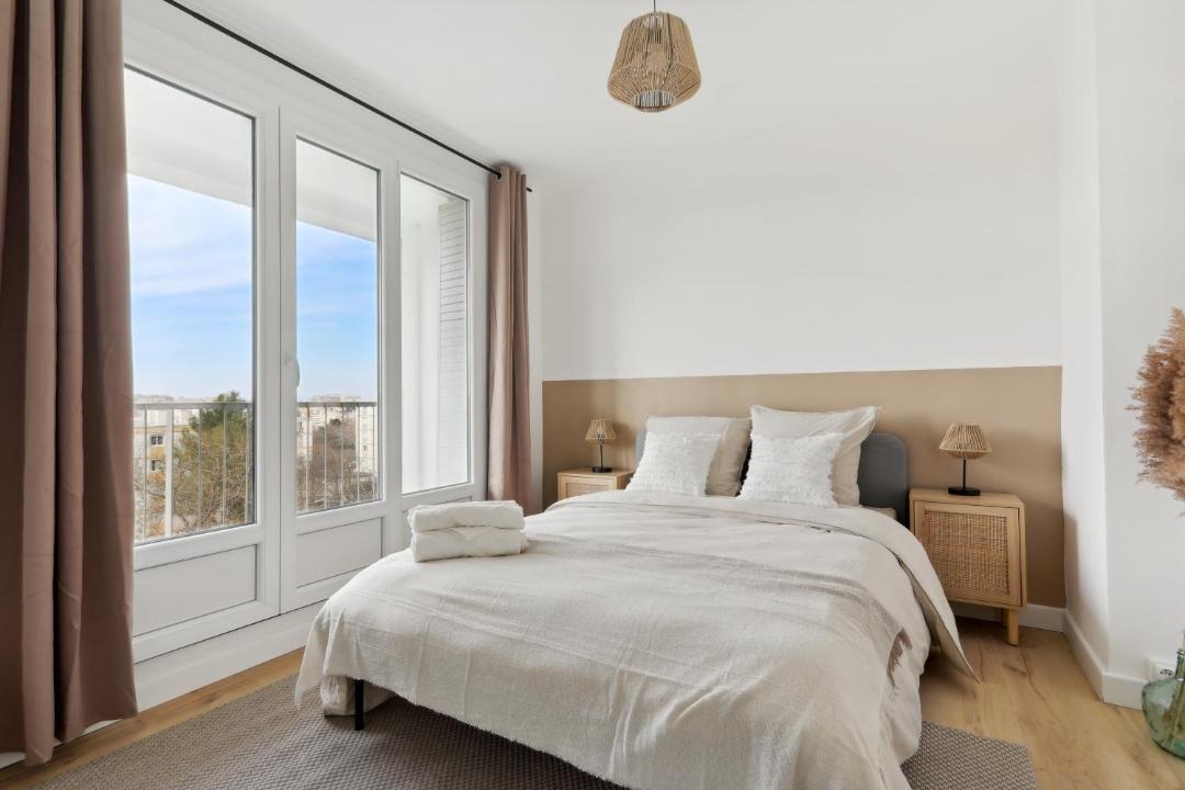 Photo of Bedroom in 4th Arrondissement