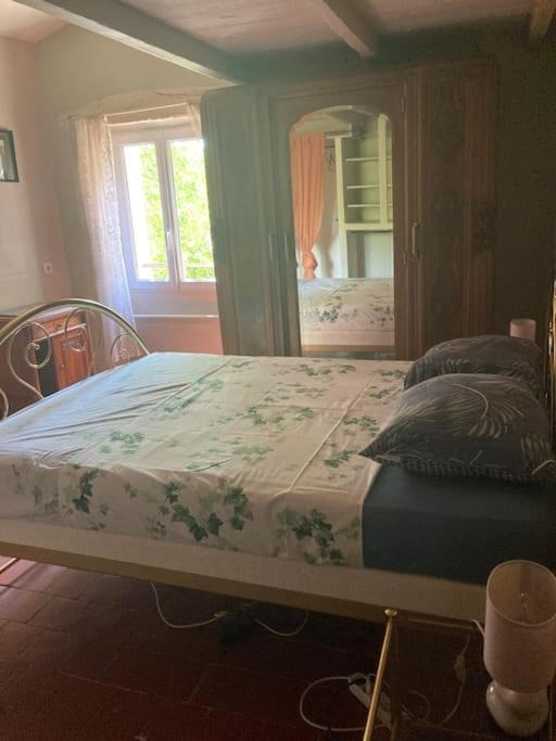 Photo of Bedroom in Rustrel